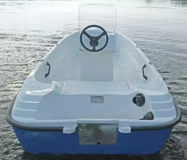 Стеклопластиковая лодка Пингвин с консолью (тримаран) в Муроме