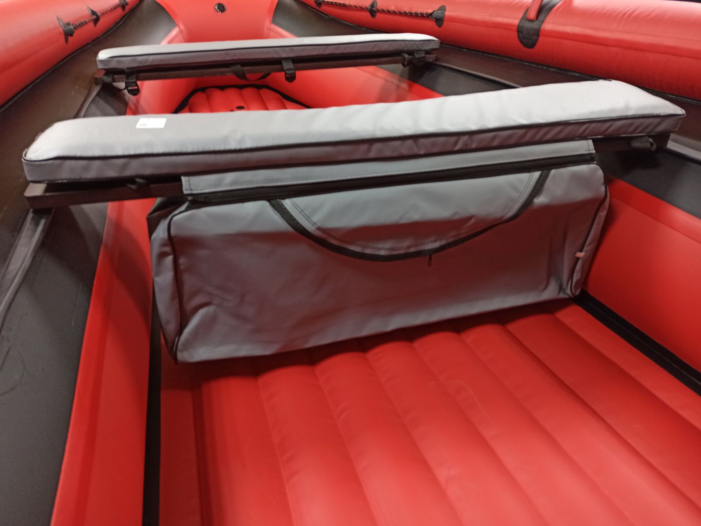 КОМПЛЕКТ МЯГКИХ НАКЛАДОК С СУМКОЙ ДЛЯ ЛОДОК 90Х20 СЕРЫЙ в Муроме