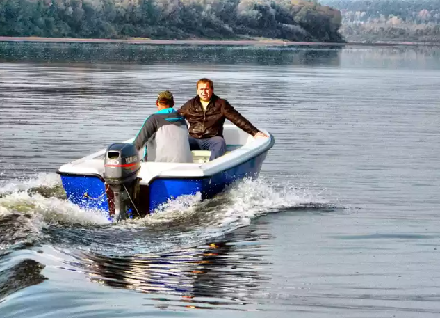 Стеклопластиковая лодка Wyatboat 430 тримаран в Муроме