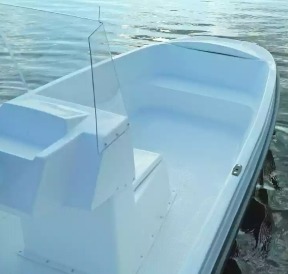 Стеклопластиковая лодка Пингвин с консолью (тримаран) в Муроме