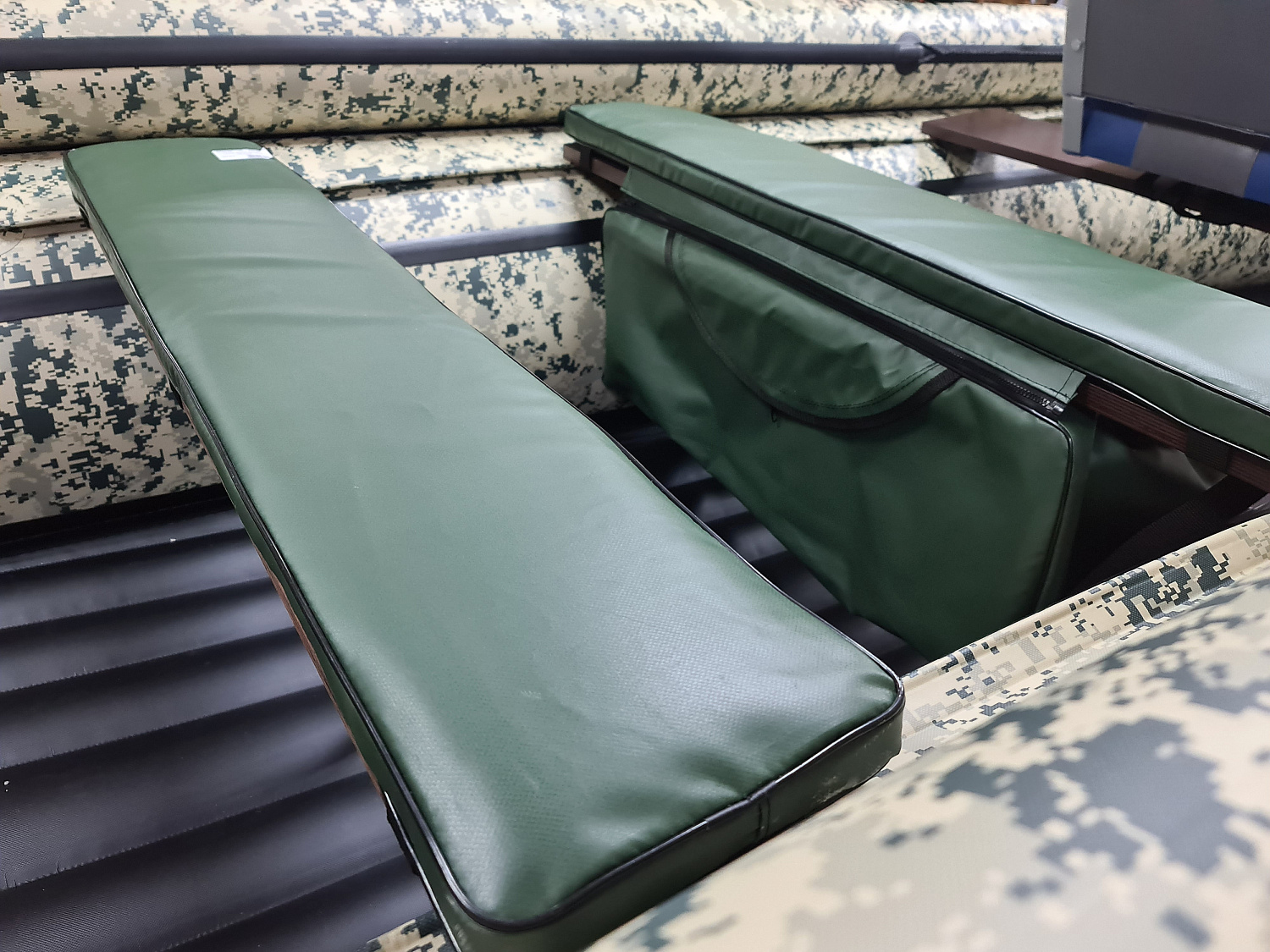 КОМПЛЕКТ МЯГКИХ НАКЛАДОК С СУМКОЙ ДЛЯ ЛОДОК 110Х20 ЗЕЛЕНЫЙ в Муроме